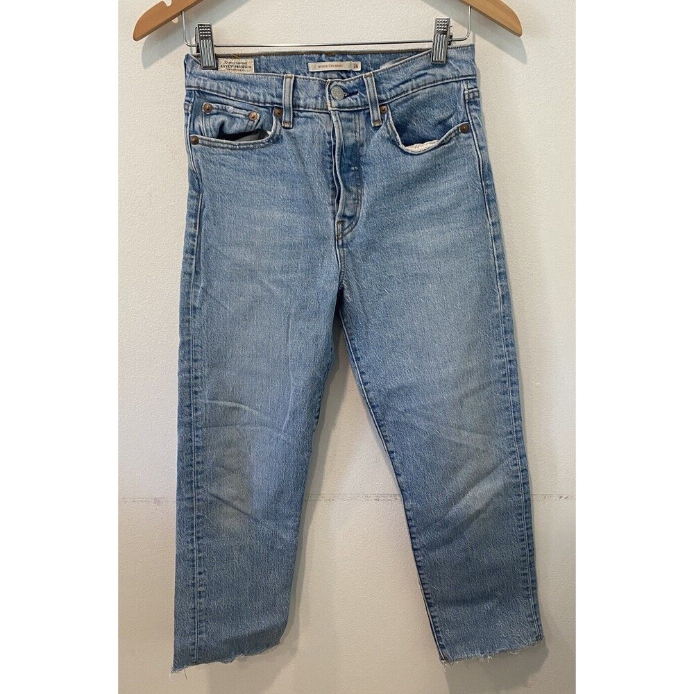 Levi's Premium Wedgie Straight Jeans Sz 26 Cropped‎ Mid Rise Raw Hem